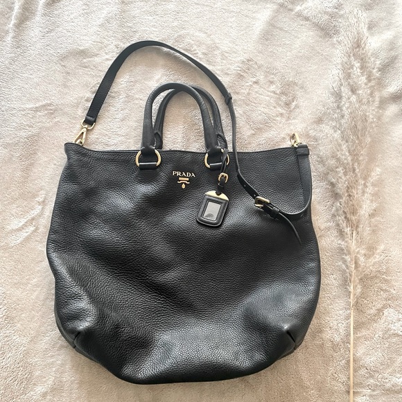 Prada Handbags - PRADA | Vitello Daino Large Tote Leather Crossbody Bag